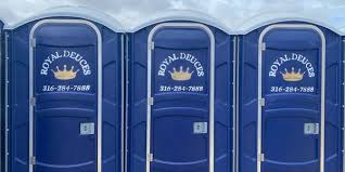 Best Restroom Trailer for Weddings  in Kentfield, CA
